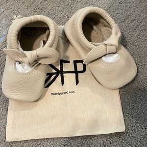 Freshly Picked Mini Sole II  Knotted Bow Mocc